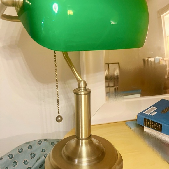 TORCHSTAR Green Glass Bankers Desk Lamp, UL Listed, Antique Desk Lamps with Bras - Picture 4 of 5